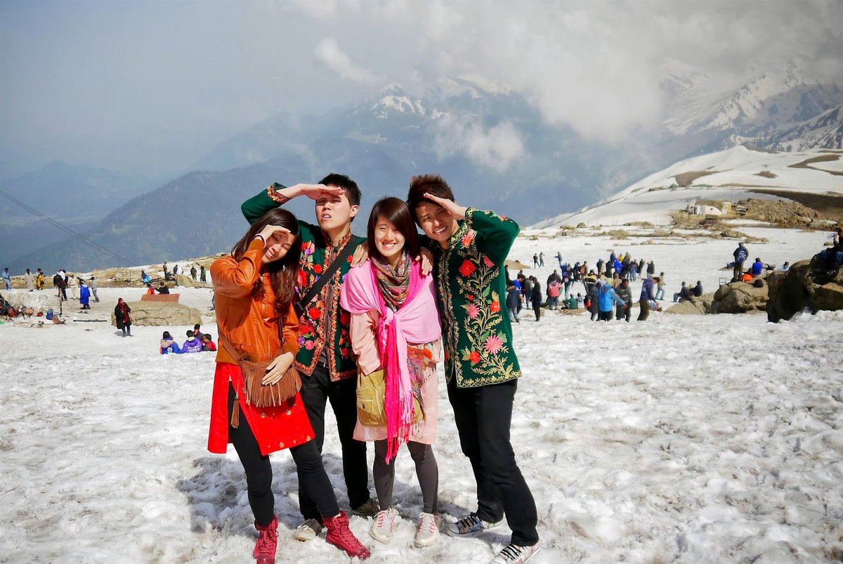 Kashmir Family Tour Package – 3 Nights 4 Days