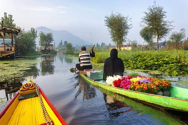 Amazing Kashmir Tour Package – 4 Nights 5 Days